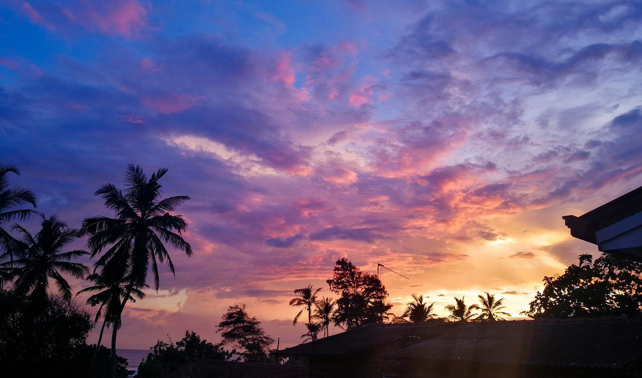 White Villa Beach Resort Mirissa Kültér fotó